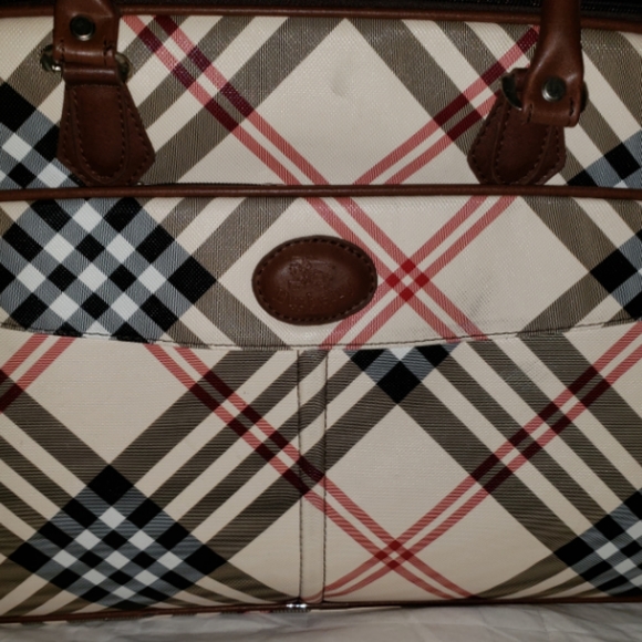 Beautiful Rolling Luggage for Carry-Ons - Picture 3 of 14